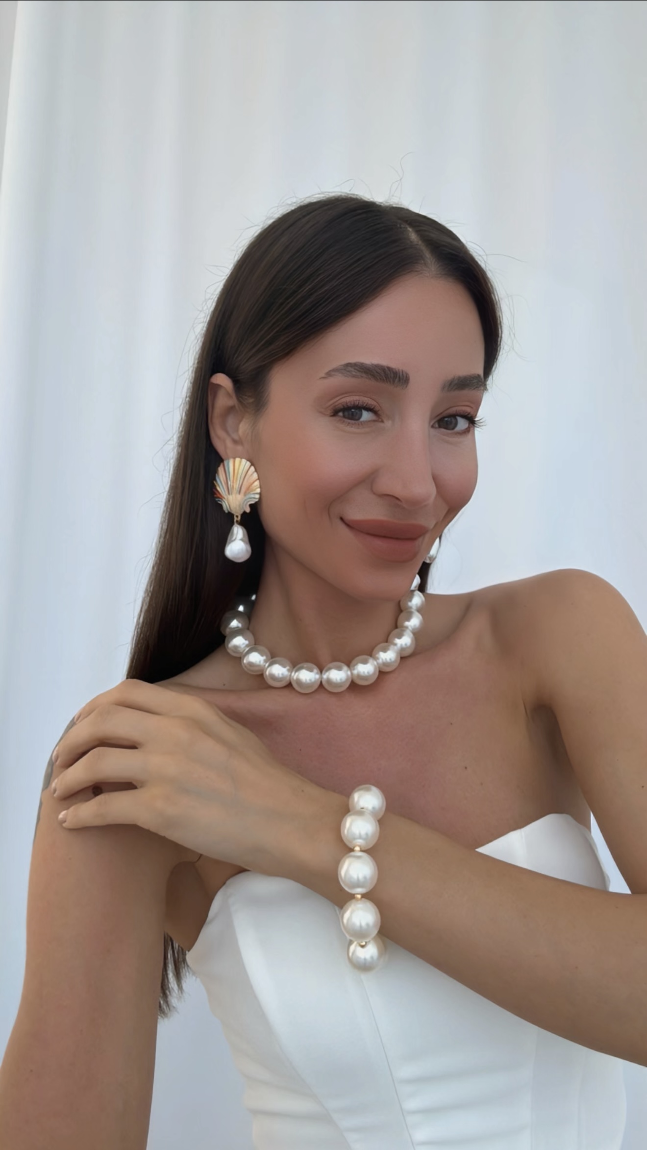 RENKLİ DENİZ KABUĞU VE YILDIZI KÜPE KOMBİNLERİ