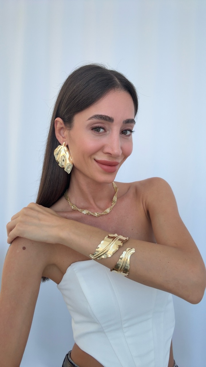 GOLD HASIR KOLYE, PLAKA YAPRAK KÜPE VE BİLEKLİK KOMBİNLERİ