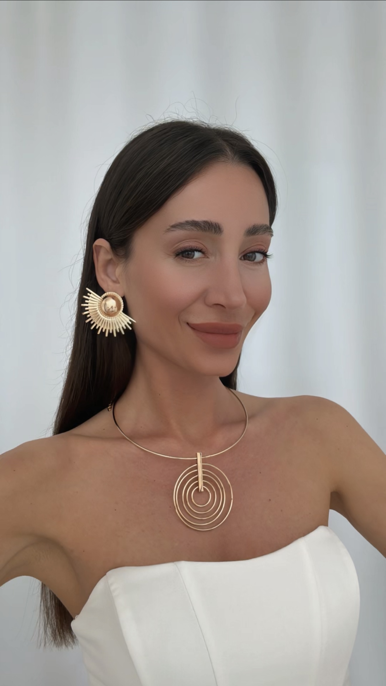MAKSİ BOY GOLD GÜMÜŞ KÜPELER VE CHOKER KOLYE KOMBİNİ