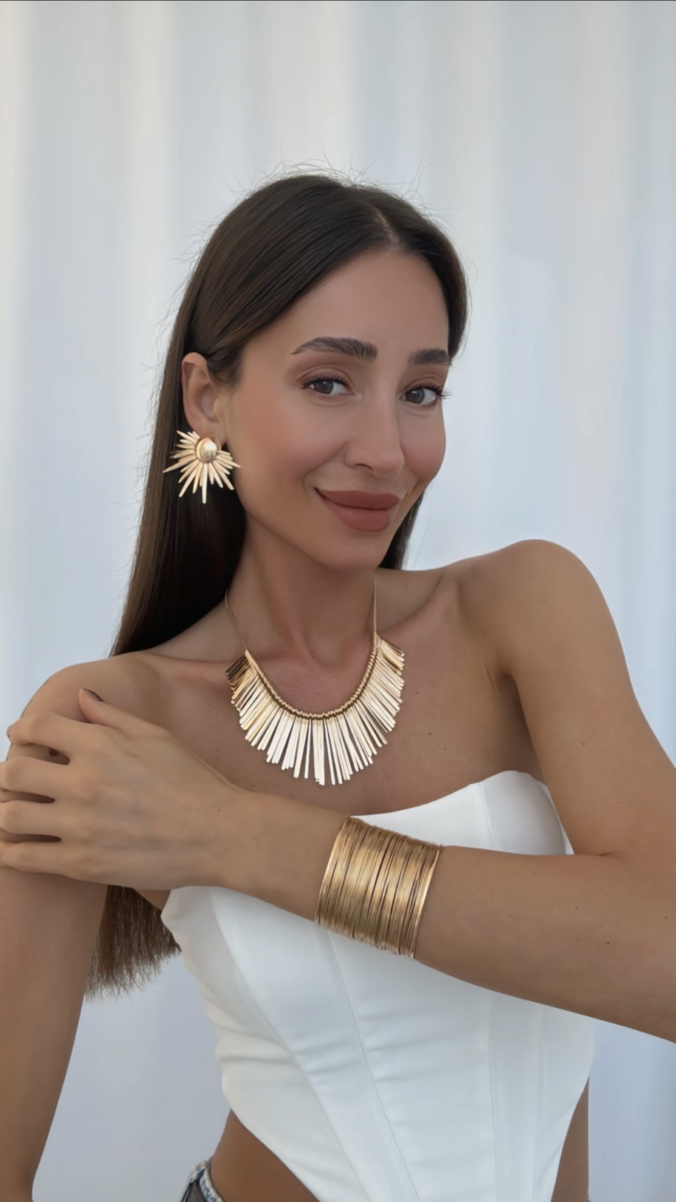 GOLD ÇOKLU ÇUBUK CHOKER KOLYE KOMBİNİ