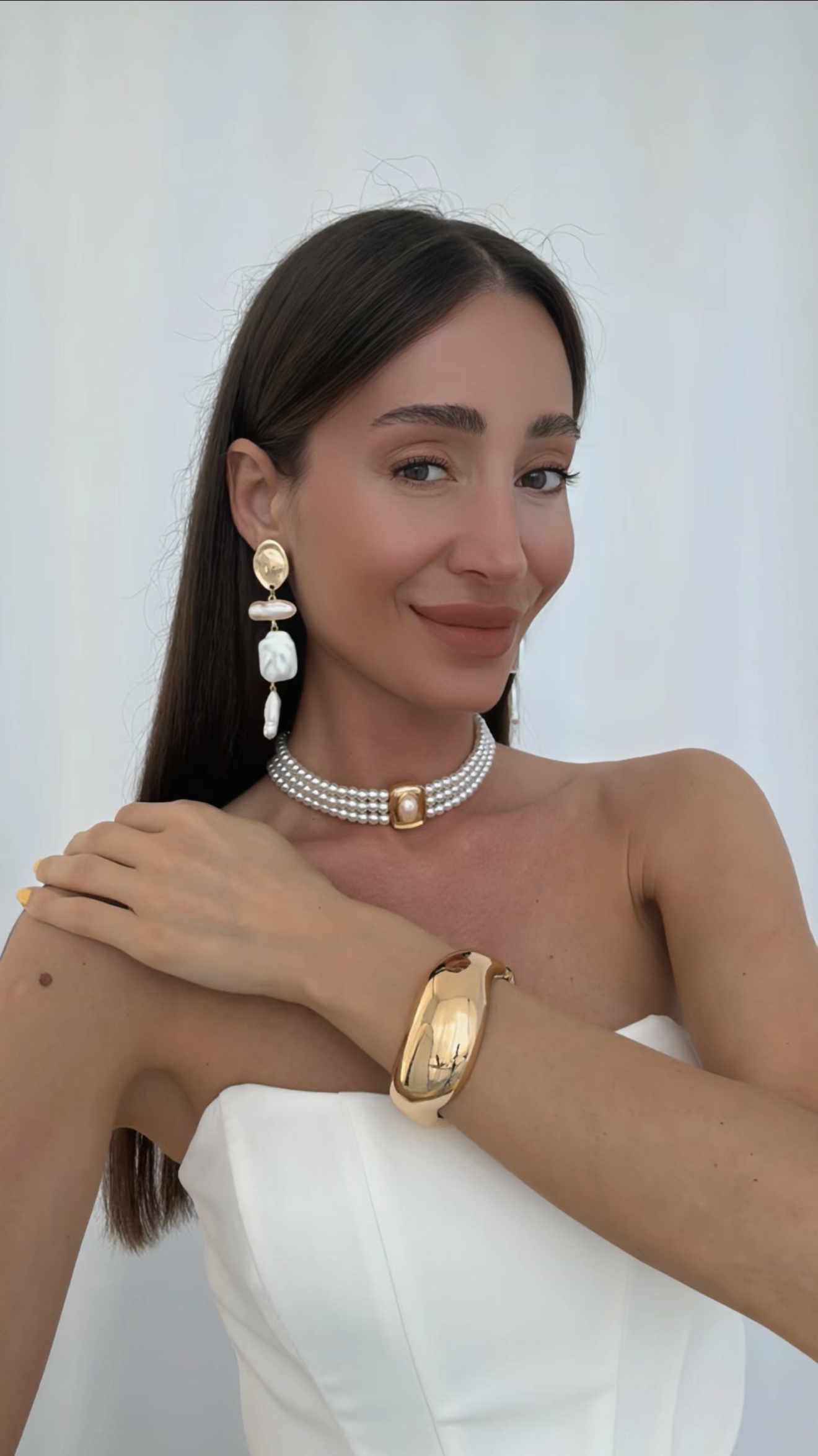MAKSİ BOY İNCİLİ KÜPE VE CHOKER KOLYE KOMBİNİ