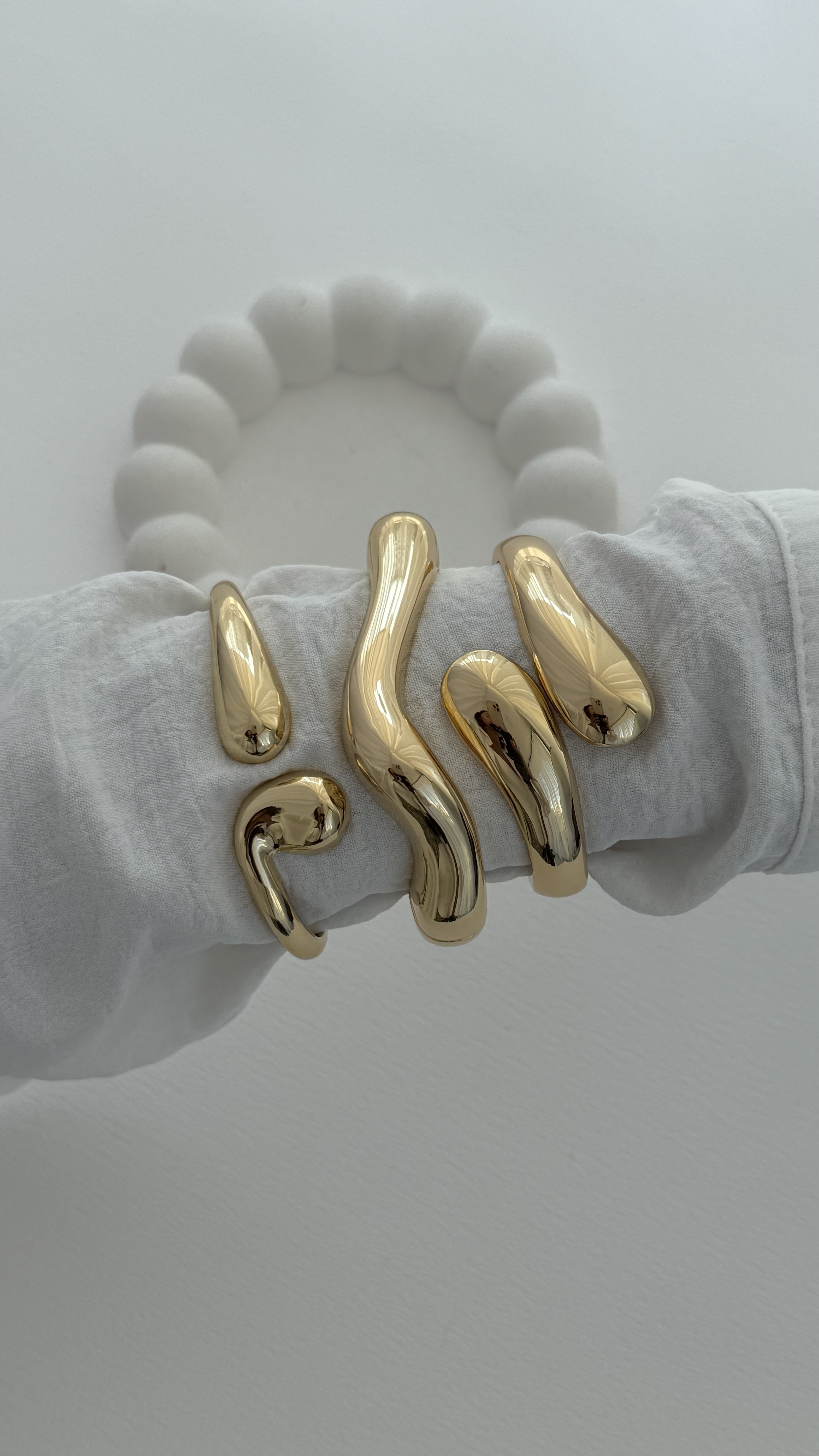 ÖZEL SERİ GOLD KELEPÇE BİLEKLİK KOMBİNLERİ